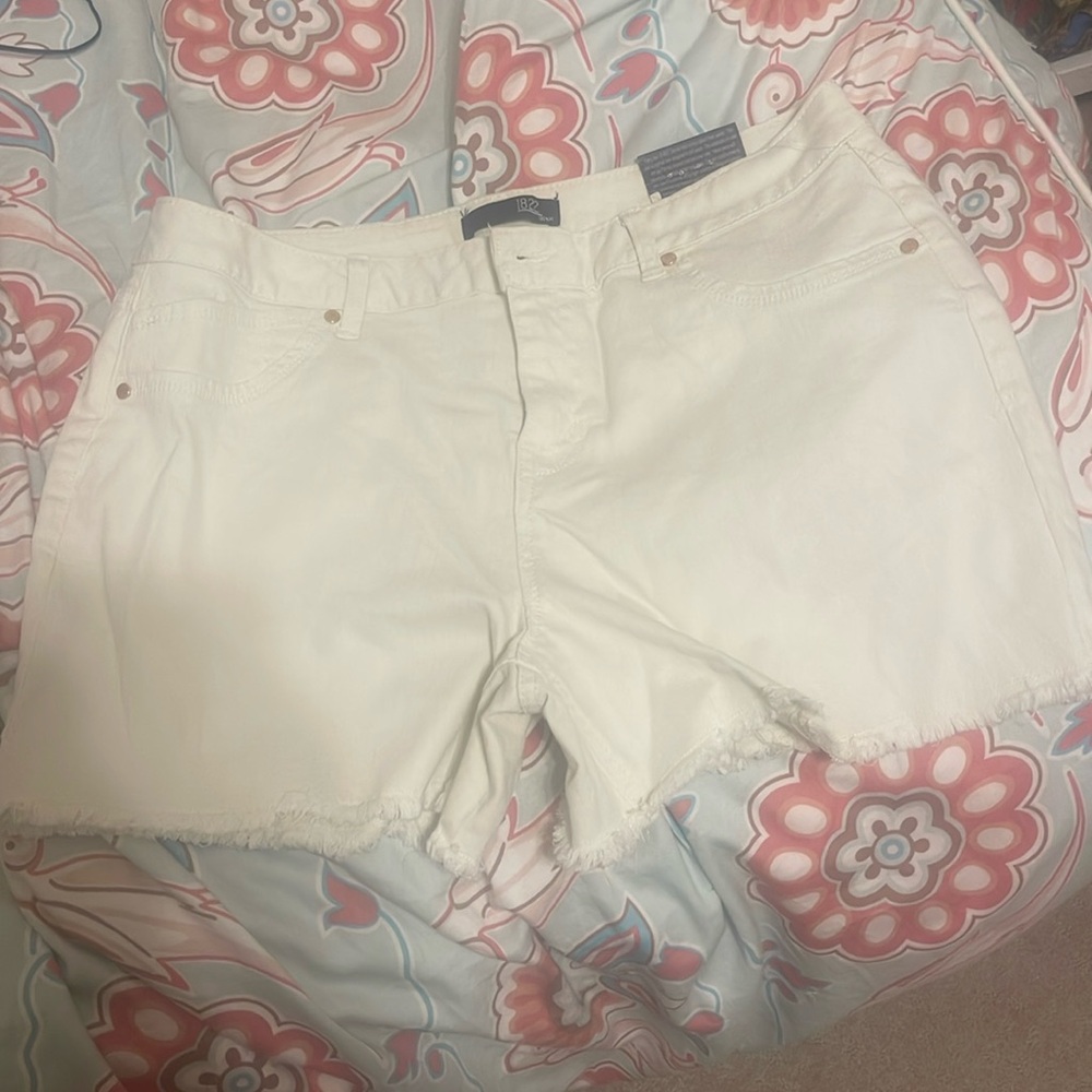 1822 denim shorts NWT